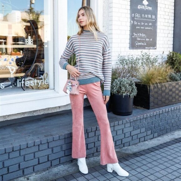 CASUAL DOLLZ Multi Color Woolen Striped Turtle Nec - Picture 4 of 7